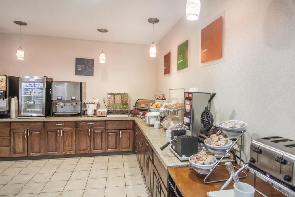 Comfort Suites Rochester Henrietta University Area מראה חיצוני תמונה