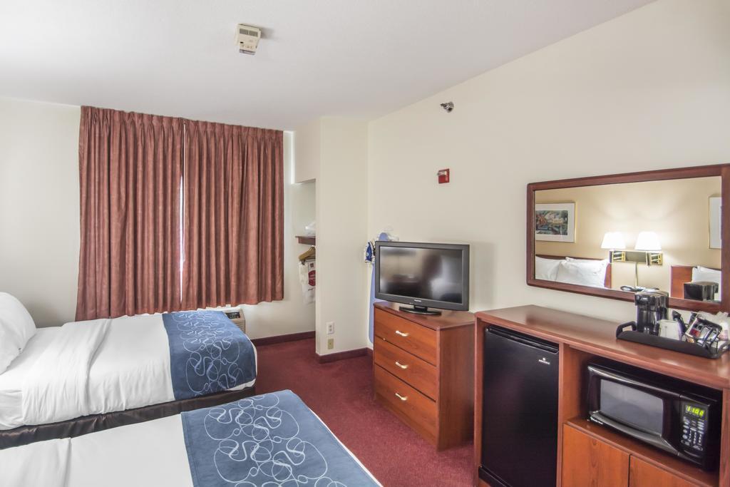 Comfort Suites Rochester Henrietta University Area מראה חיצוני תמונה