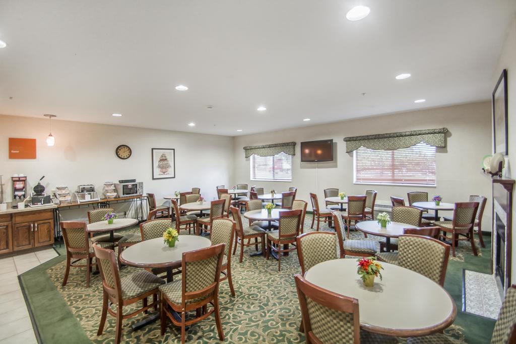 Comfort Suites Rochester Henrietta University Area מראה חיצוני תמונה