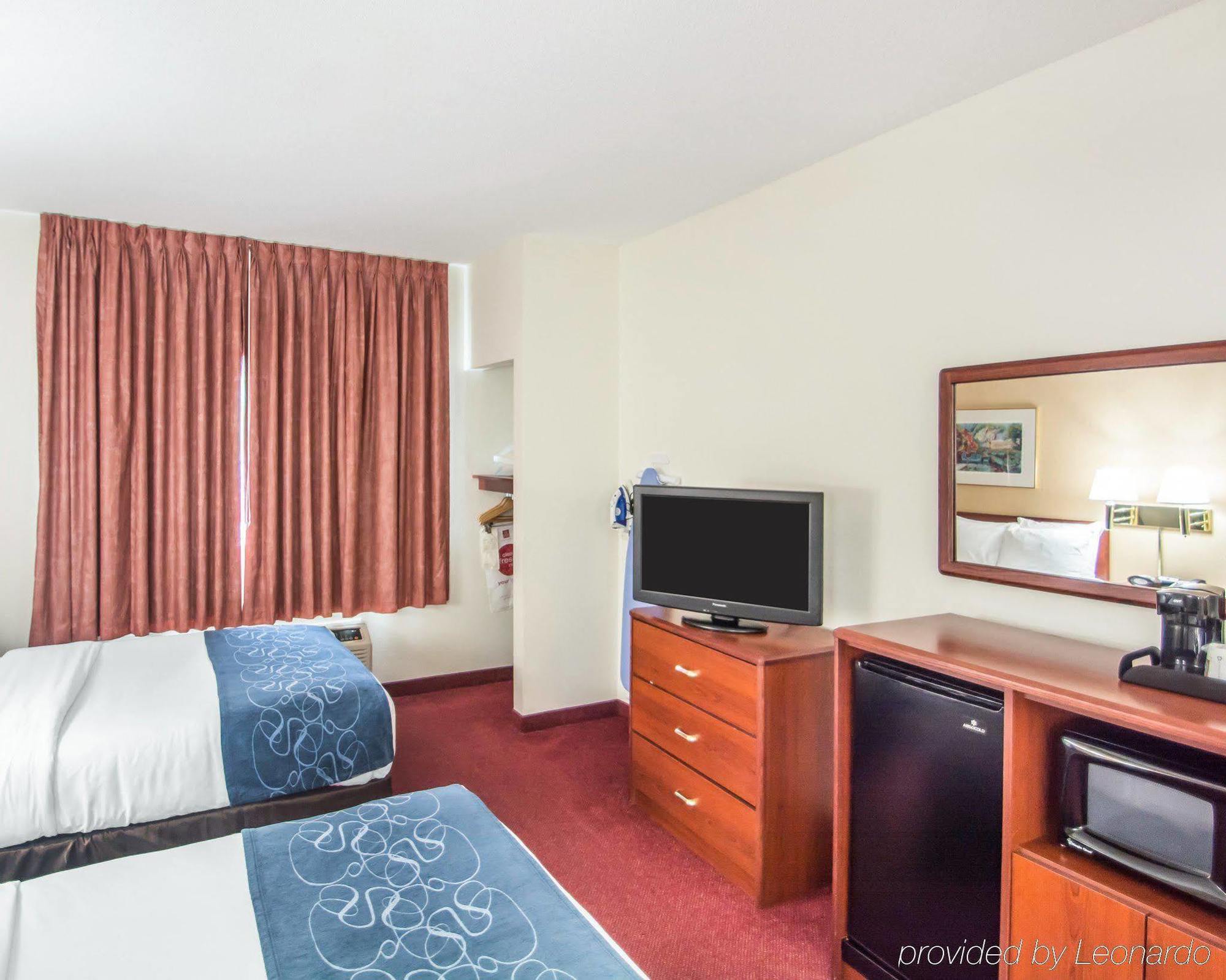 Comfort Suites Rochester Henrietta University Area מראה חיצוני תמונה